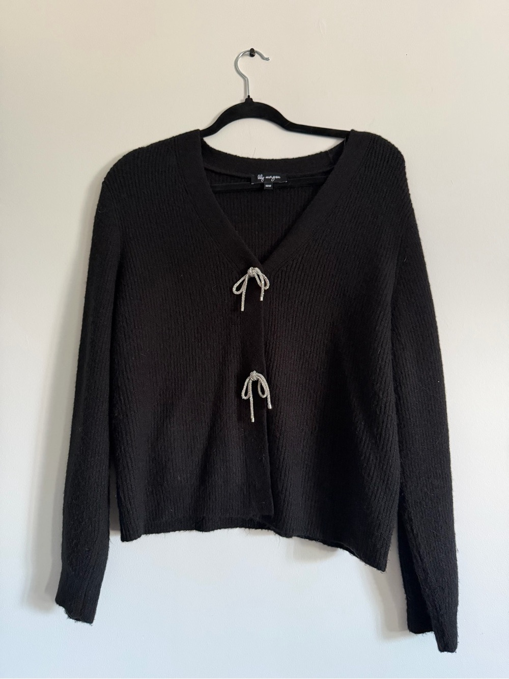 Black Women's V-Neck Tie-Front Sweater Medium